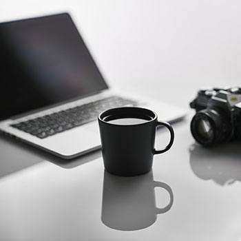 汤头条轻量版下载深度揭秘：toutiao风波背后，神秘人在商场休息区的角色严重令人意外